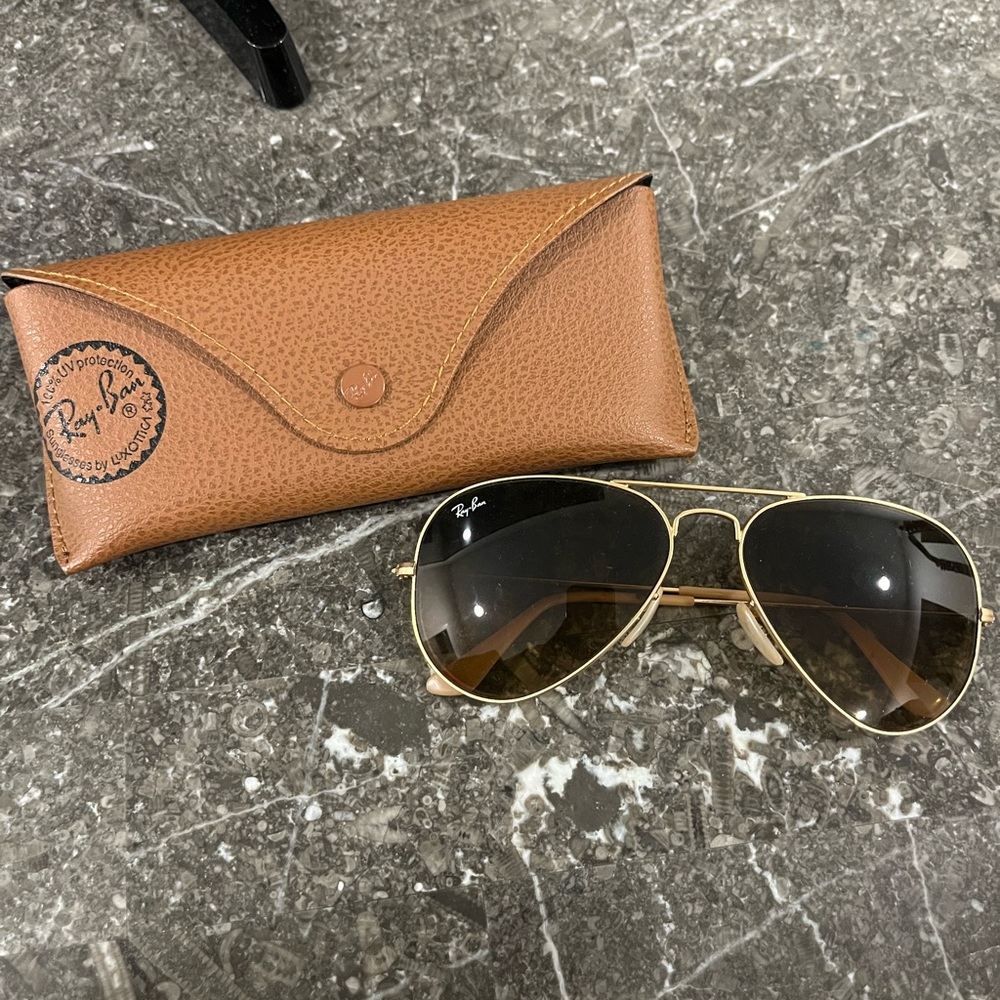 Rayban aviator sunglasses - brand new never worn